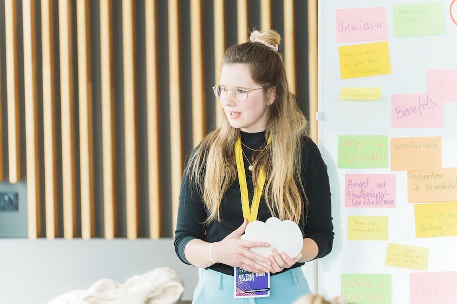 Franziska Fiedler in ihrer Session zum Thema "Corporate Influencer"